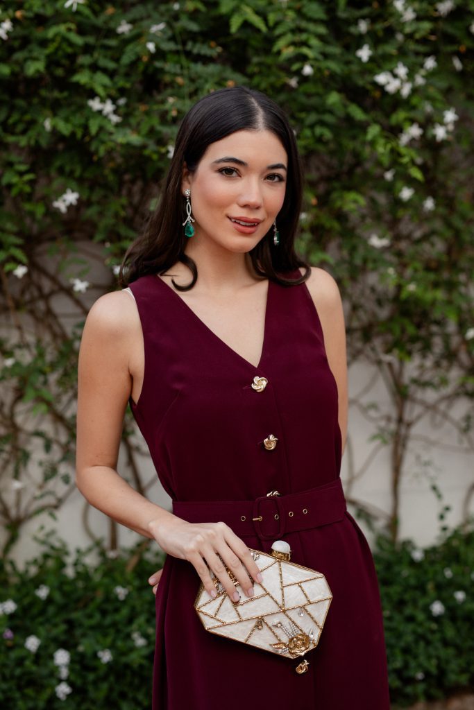 Vestido midi granate con mangas desmontables