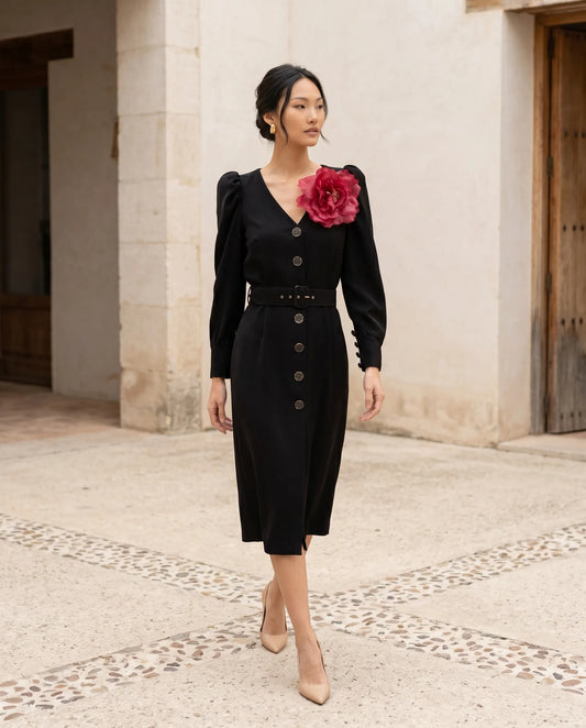 Vestido midi negro con mangas desmontables
