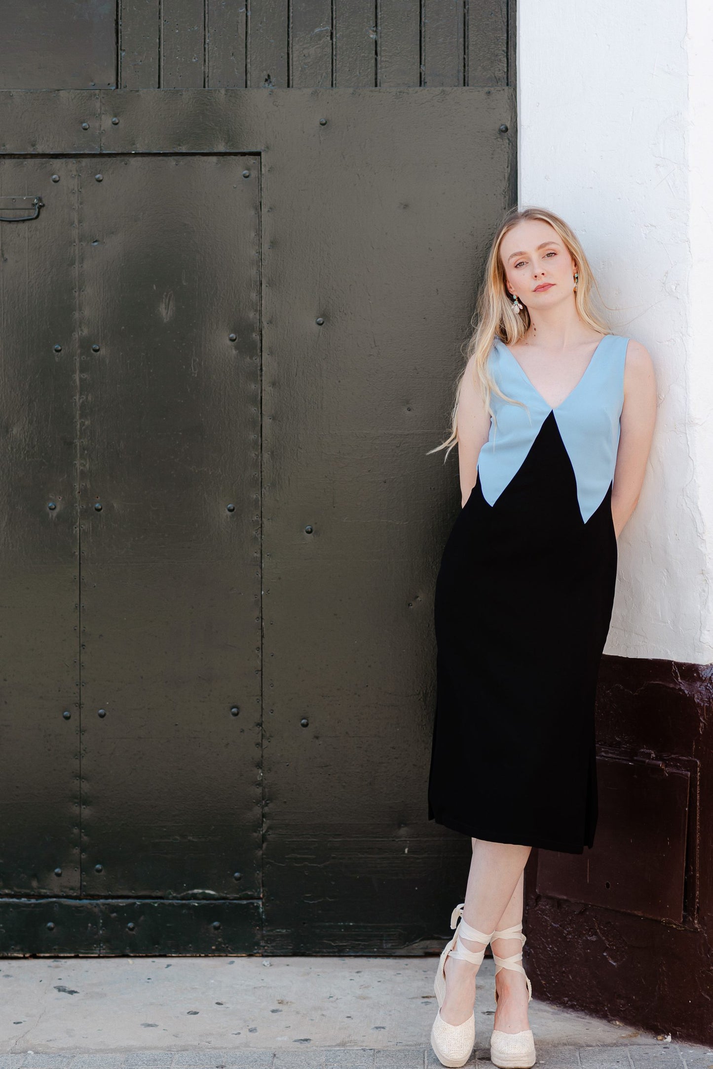 Vestido escote en V azul